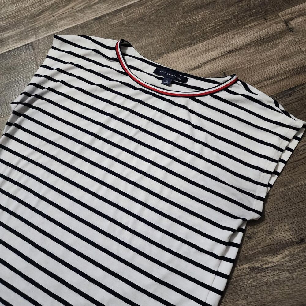 Tommy Hilfiger white and navy striped tee with cap sleeves sleeveless S/P